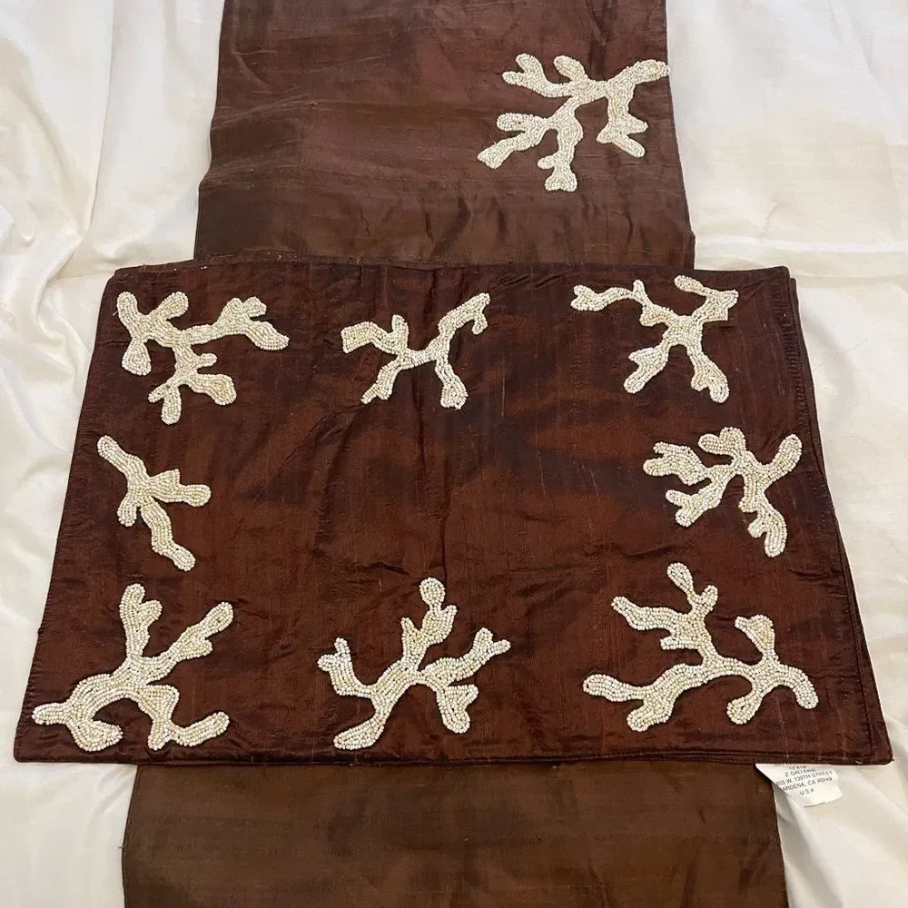 Z Gallerie Brown Beaded Coral Pattern Runner and 12 Placemats